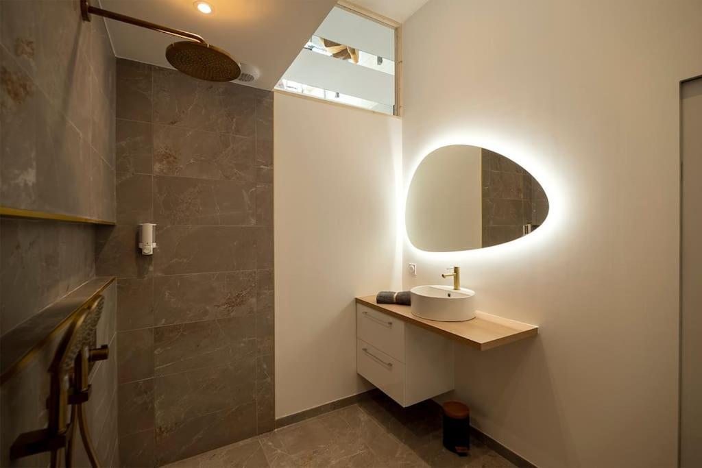 شقة Loft De Luxe Le Chic, Grand Jacuzzi, Vue Port De Plaisance سانت-فاليري-أون-كو المظهر الخارجي الصورة